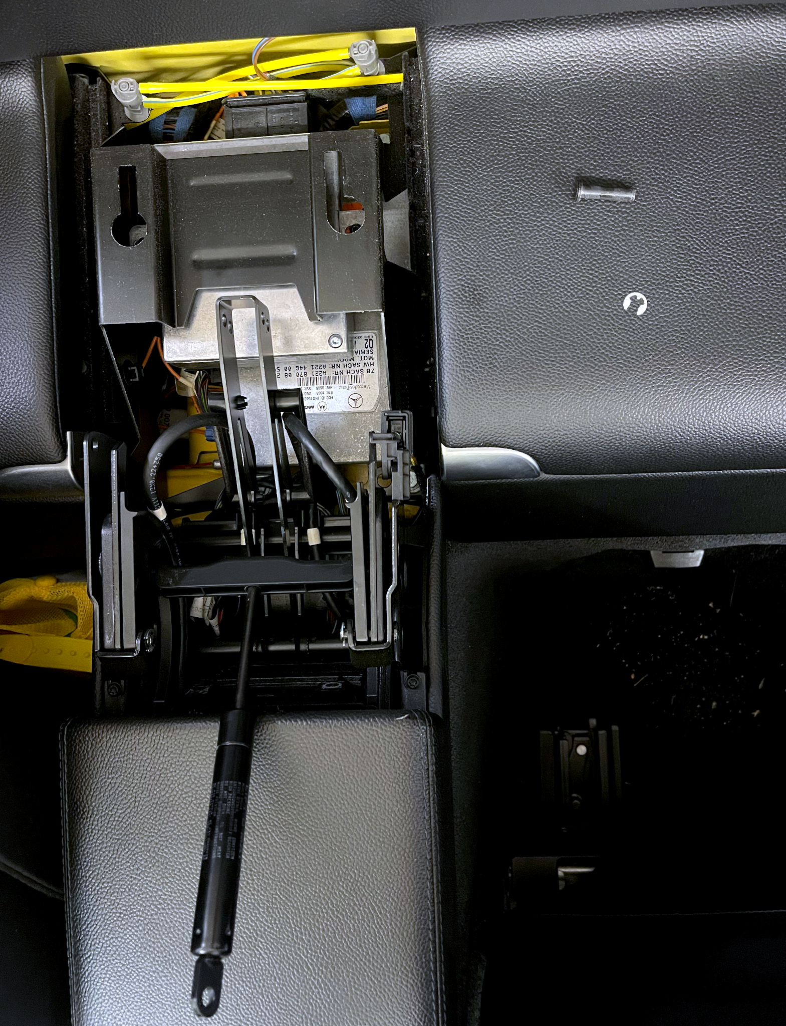 pic showing the pin removed and strut moved out of the way